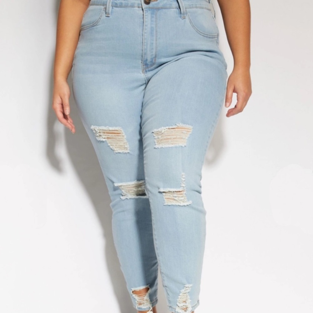 Plus Light Wash High Rise Destructed Jeggings